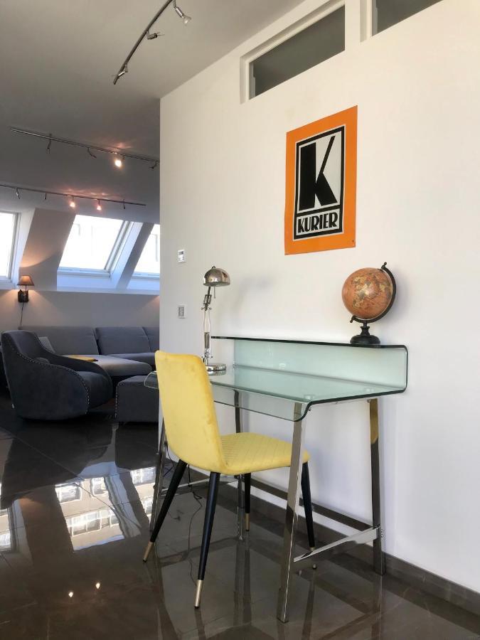 The Barts Apartments - Self Check-In Apartment *